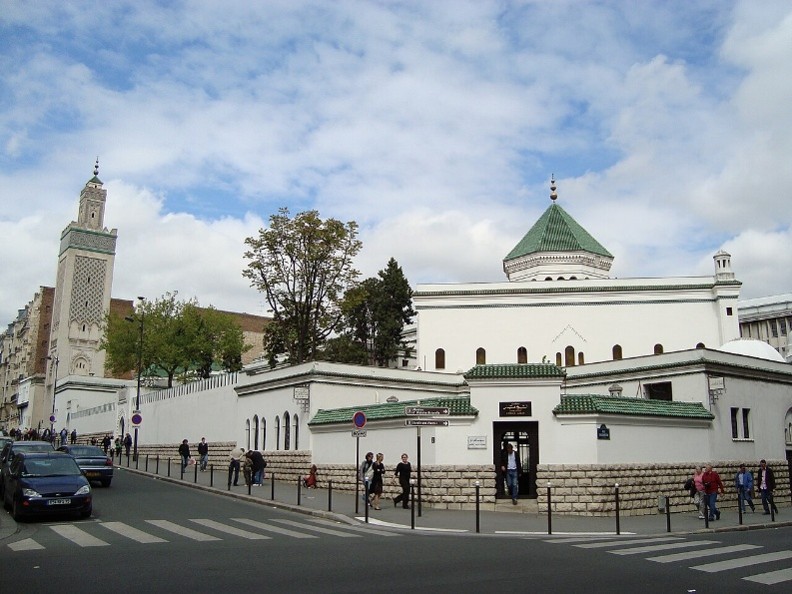 bgtrfr45222547kikjuy54